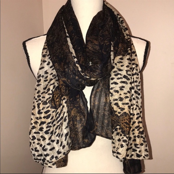 Accessories - 🦋 New, beautiful animal print scarf/wrap.